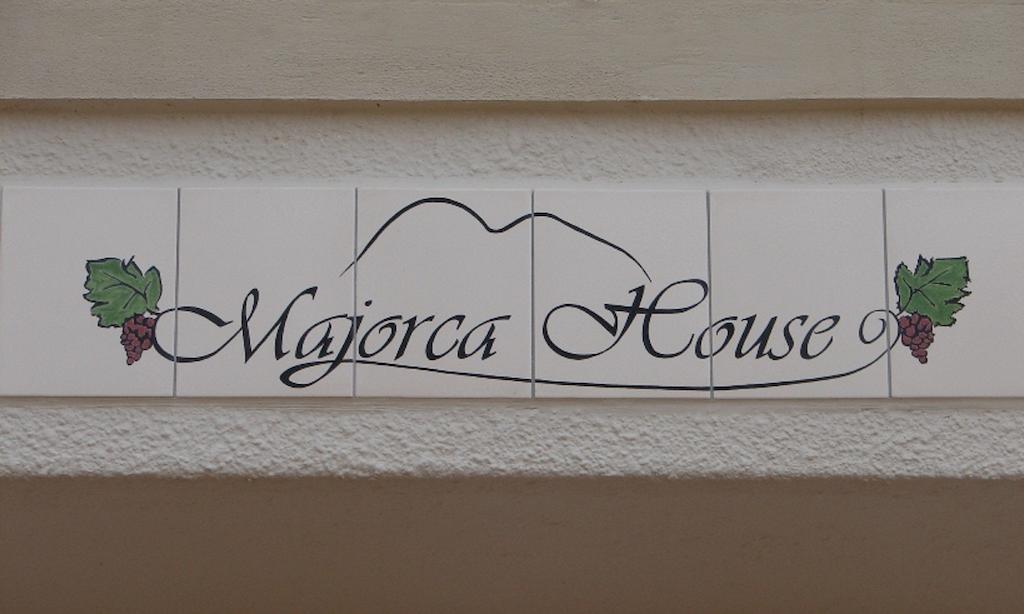 Majorca House Acomodação com café da manhã Somerset West Exterior foto